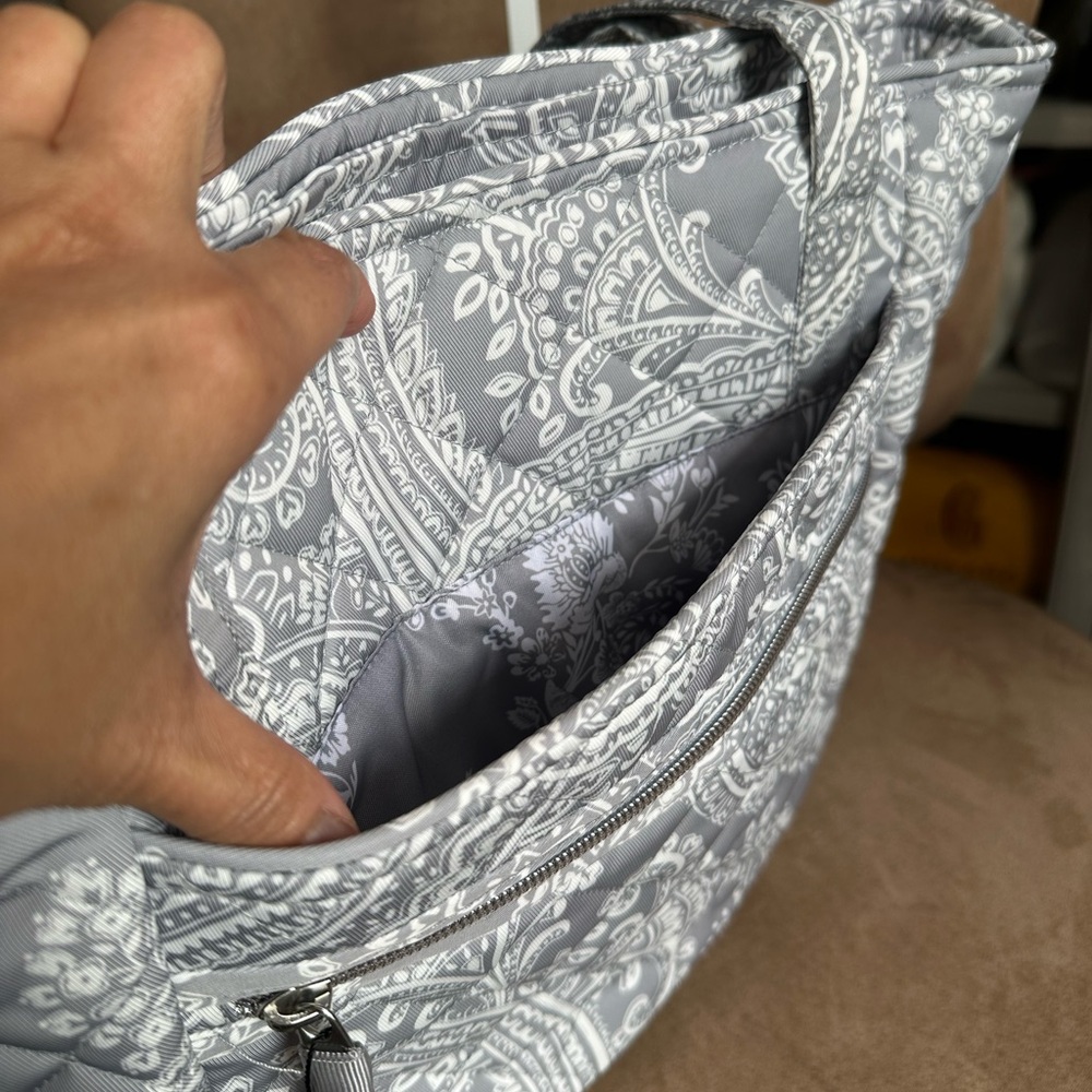 Sold- Vera Bradley Cloud Gray Paisley Small Vera Tote Bag, New with Tag - Picture 3 of 8